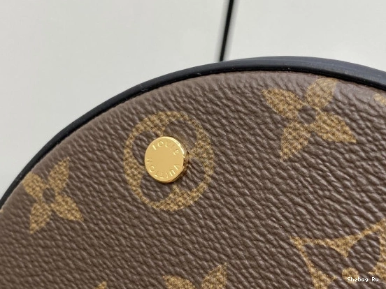 VUITTON Canoe LOUIS Bag-14*20.5*14CM New 0726